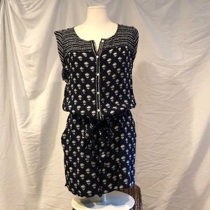 EUC Printed Navy LOFT Romper, size L